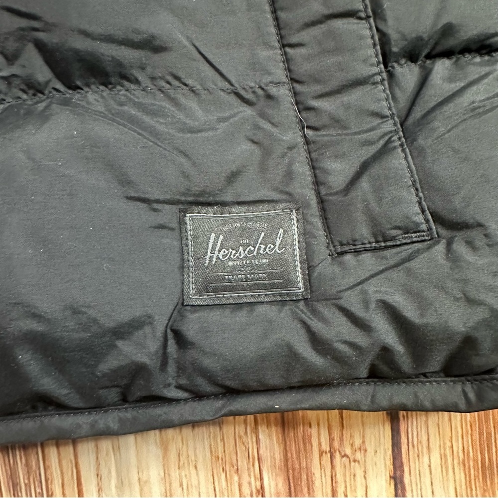 NWT Herschel Supply Co Women's Featherless High Fill Jacket Size XL - Picture 10 of 15